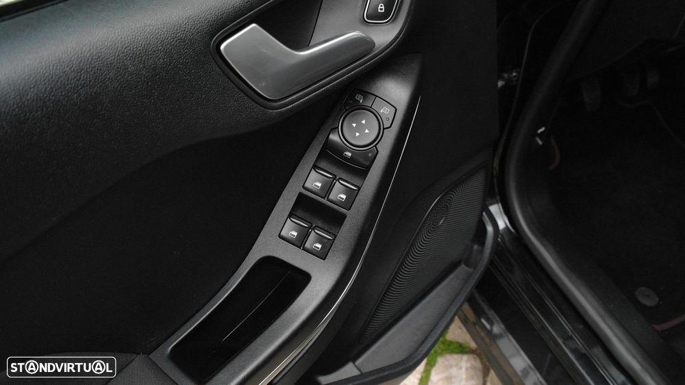 Ford Fiesta 1.0 EcoBoost ST-Line - 29