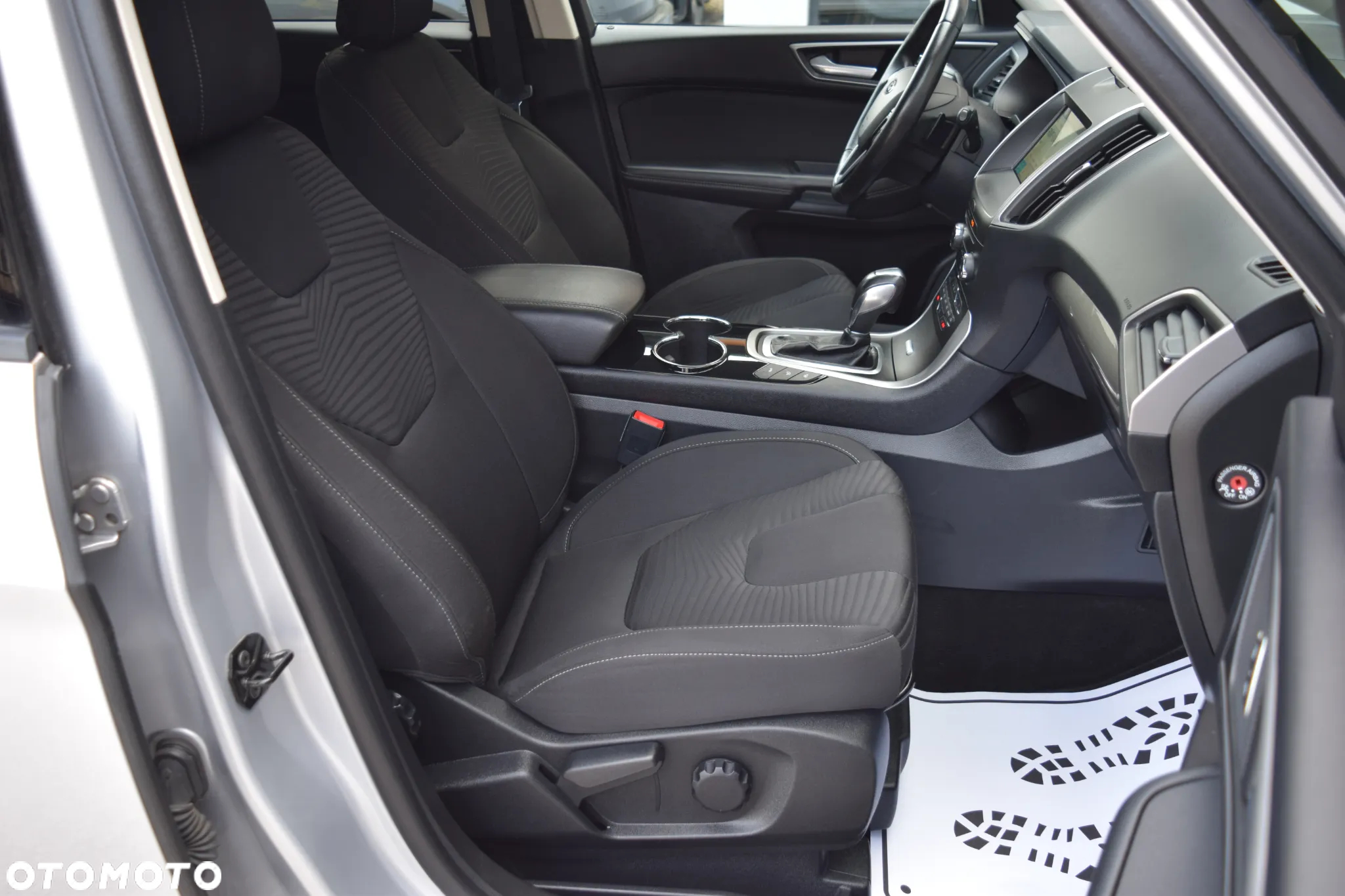 Ford S-Max 2.0 TDCi Titanium PowerShift - 38