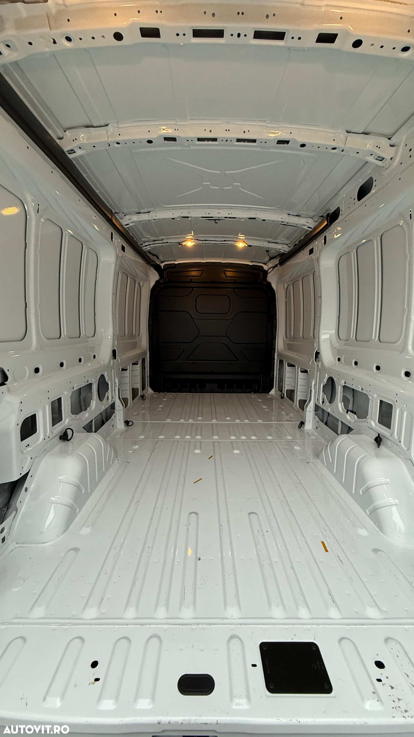 Ford Transit - E Transit - 13