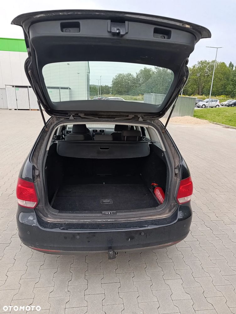 Volkswagen Golf - 6