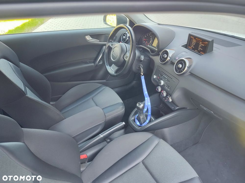 Audi A1 3-drzwiowe 1.4 TFSI admired - 6