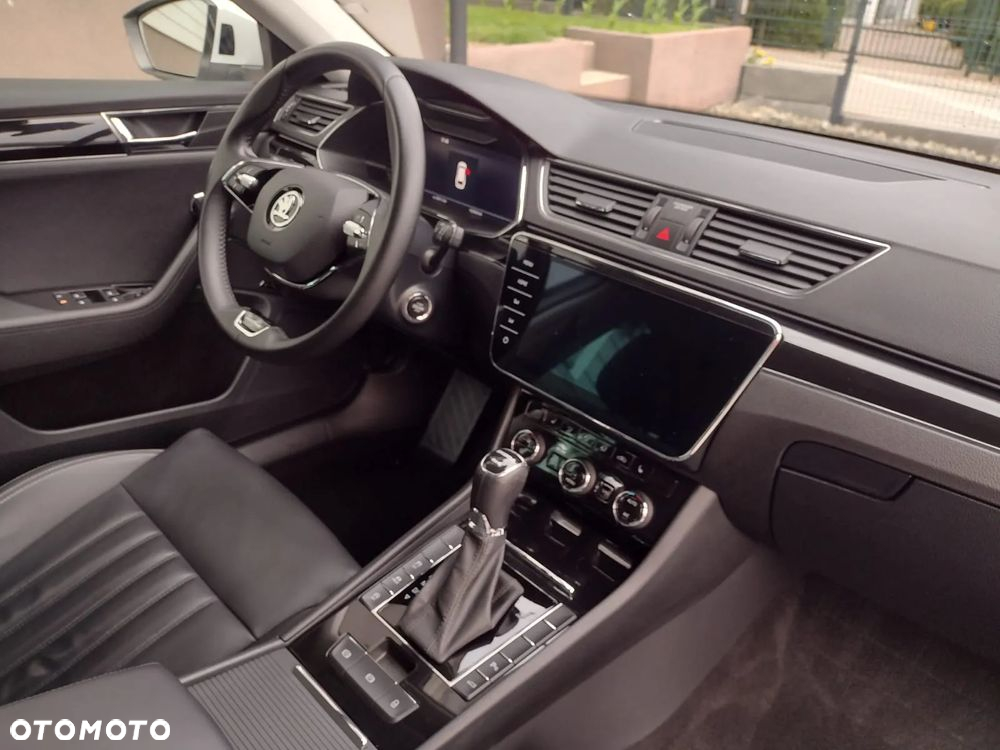 Skoda Superb 2.0 TSI 4x4 L&K DSG - 17