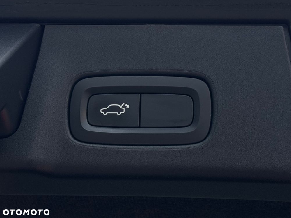 Volvo V90 Cross Country D4 AWD Geartronic Pro - 32