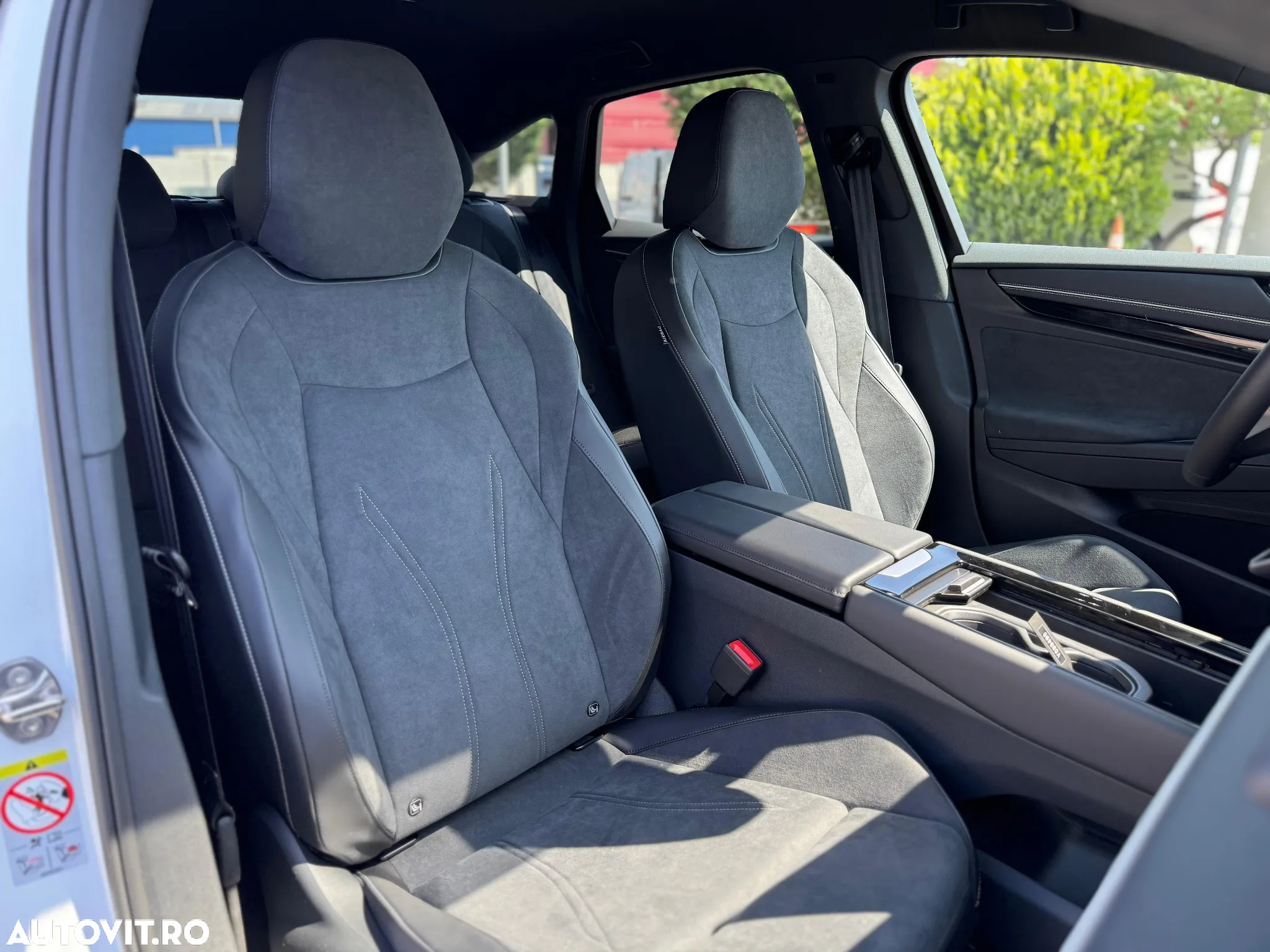 Volkswagen ID.7 77 kWh Pro - 9
