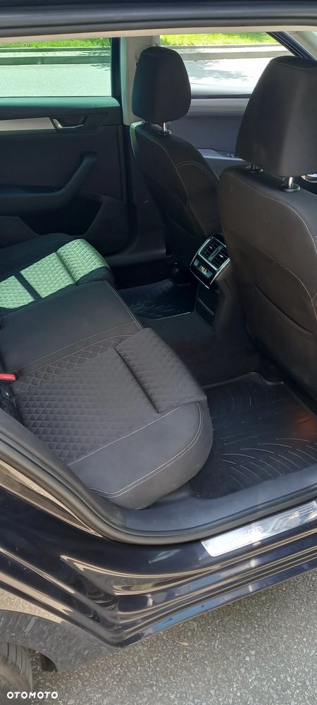 Skoda Superb 2.0 TDI Ambition - 17