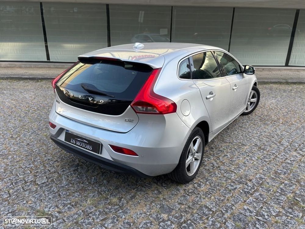 Volvo V40 1.6 D2 Eco Momentum - 4