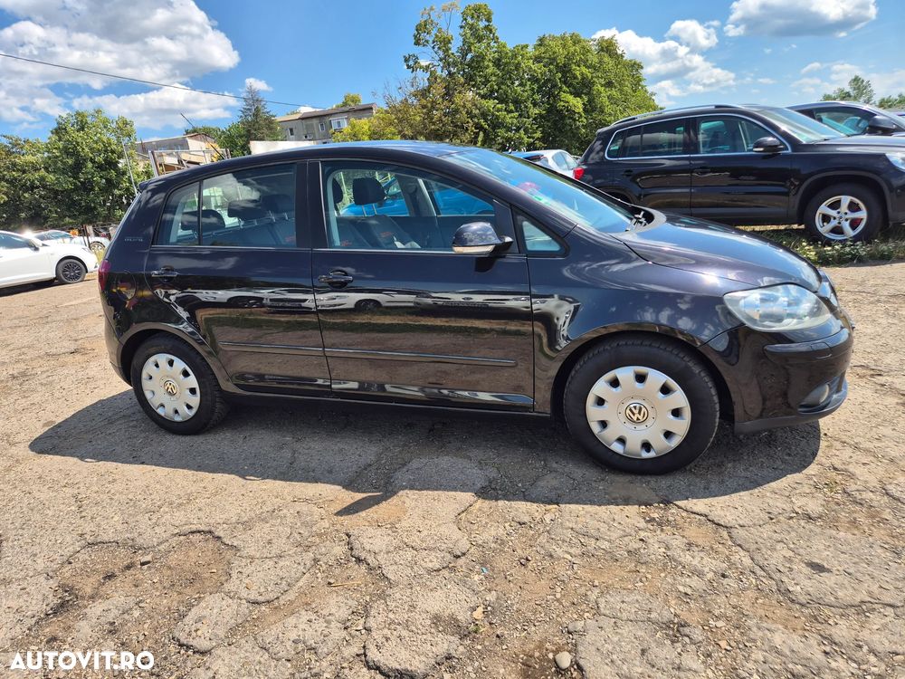 Volkswagen Golf Plus 1.6 FSI Comfortline - 3