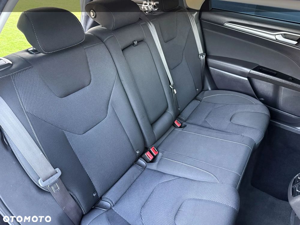 Ford Mondeo 2.0 TDCi Titanium PowerShift - 28