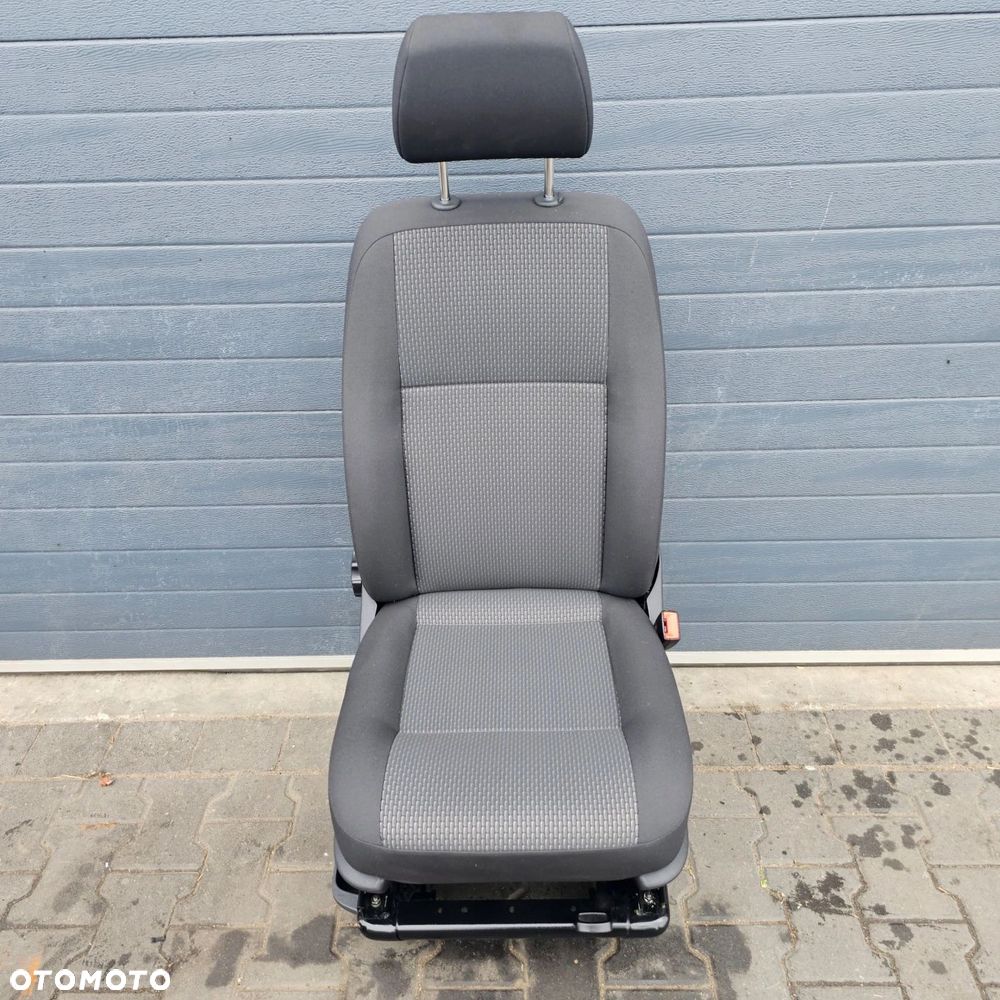 VW T6.1 fotel pasażera przód BRICKS - 5