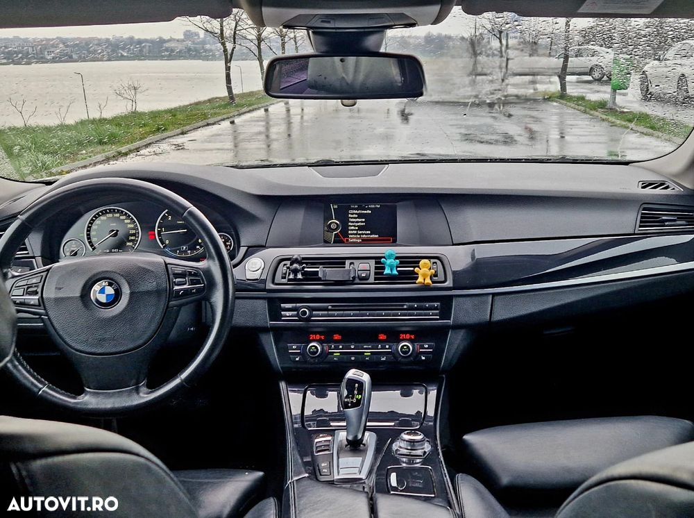 BMW Seria 5 525d xDrive - 6