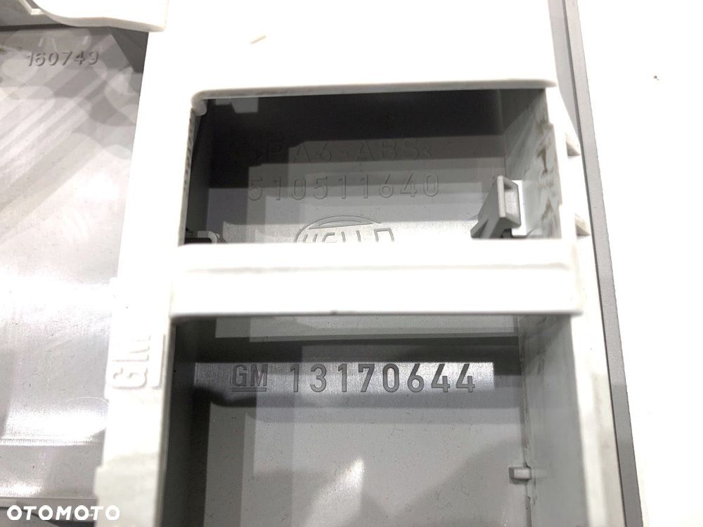 LAMPA SUFITOWA  OPEL ZAFIRA / ZAFIRA FAMILY B (A05) 2005 - 2019 1.9 CDTI (M75) 88 kW [120 KM] olej - 6