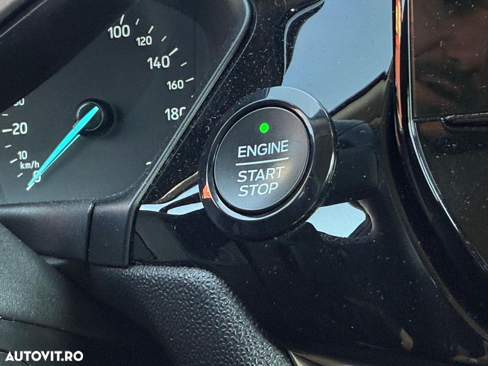 Ford Fiesta 1.0 EcoBoost S&S Aut. TITANIUM - 10