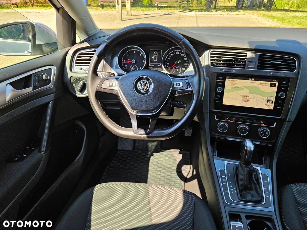 Volkswagen Golf - 21