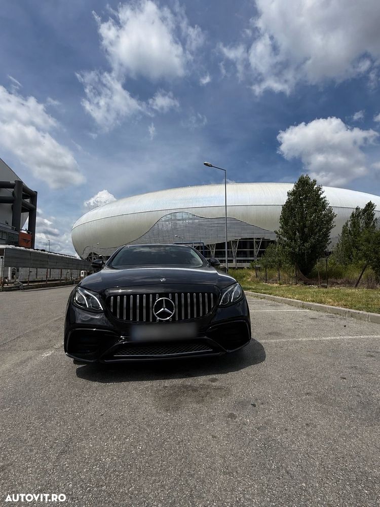 Mercedes-Benz E - 11