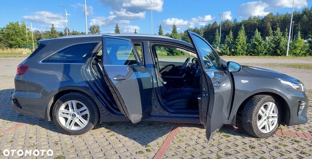 Kia Ceed 1.6 CRDi mHEV M - 24
