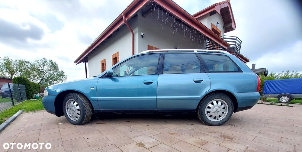 Audi A4 Avant - 4