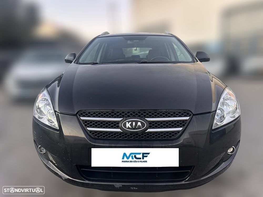 KIA Cee‘d SW 1.6 CRDi 115 cv de 2008 para peças - 4
