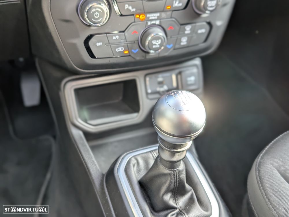 Jeep Renegade 1.0 T Night Eagle - 11