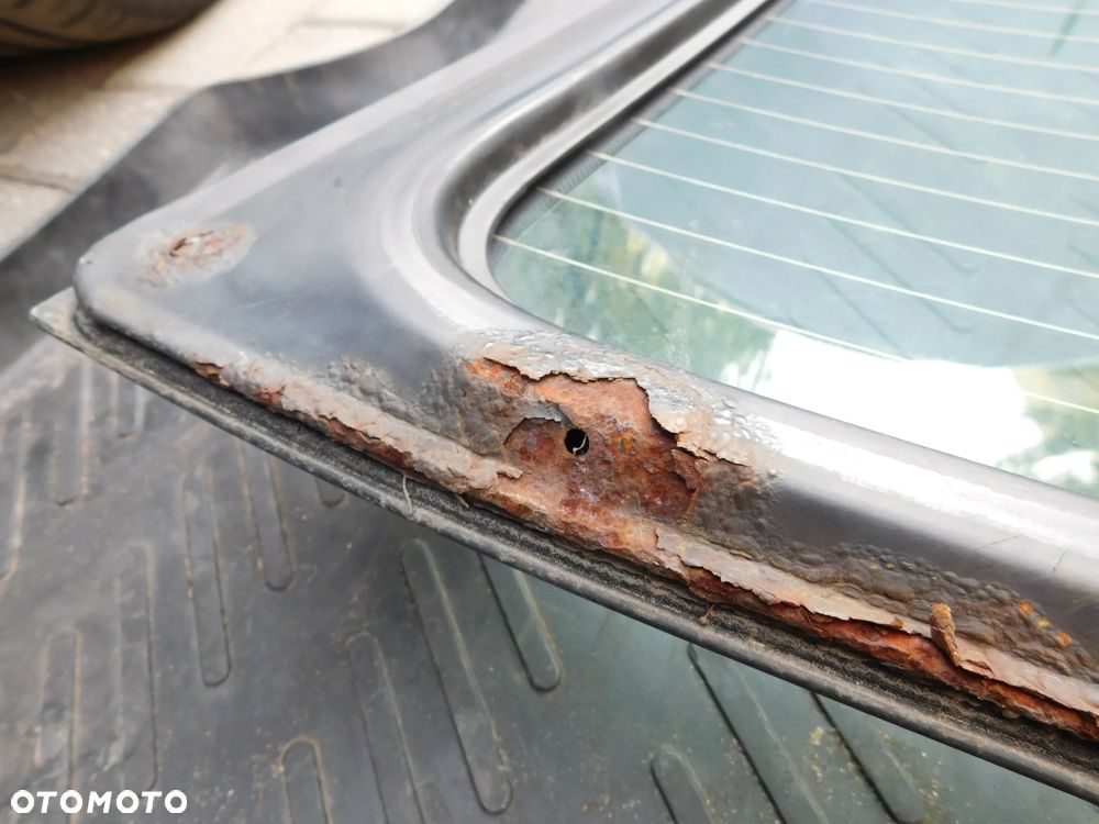 szyba tył w klapę otwierana BMW E39 TOURING - 6