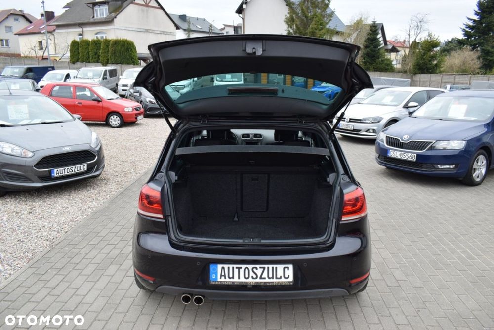 Volkswagen Golf - 11