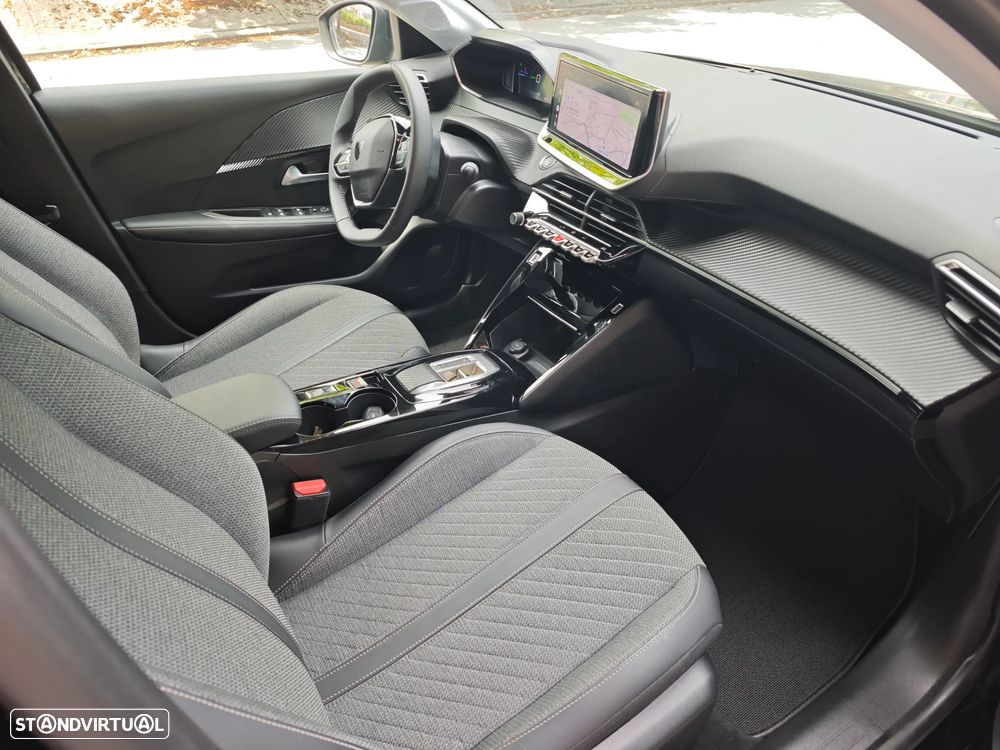 Peugeot e-208 Allure - 14