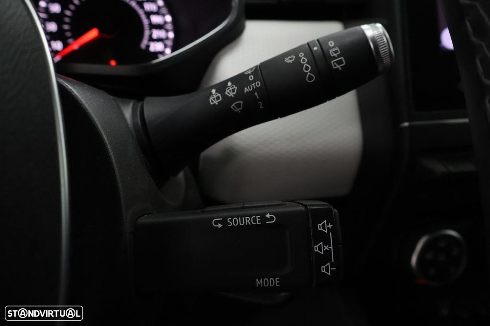 Renault Clio 1.0 TCe Limited CVT - 18