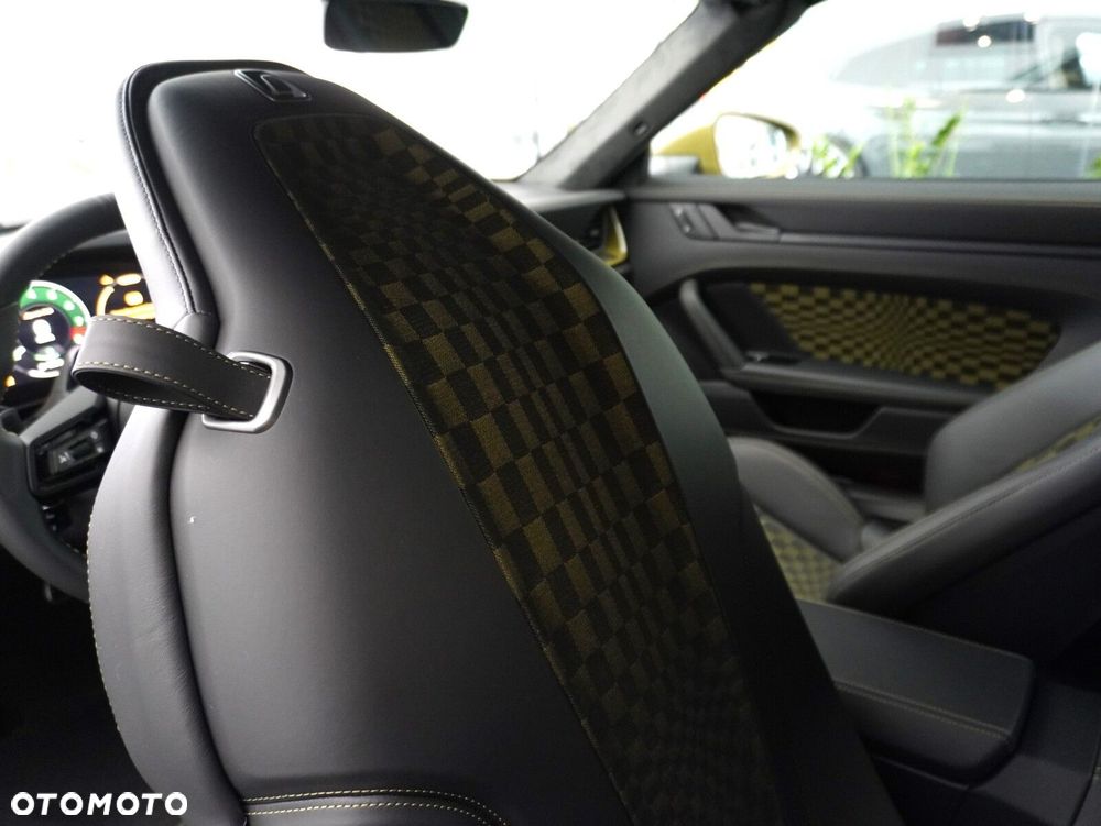 Porsche 911 Carrera T-Hybrid Spirit 70 - 30