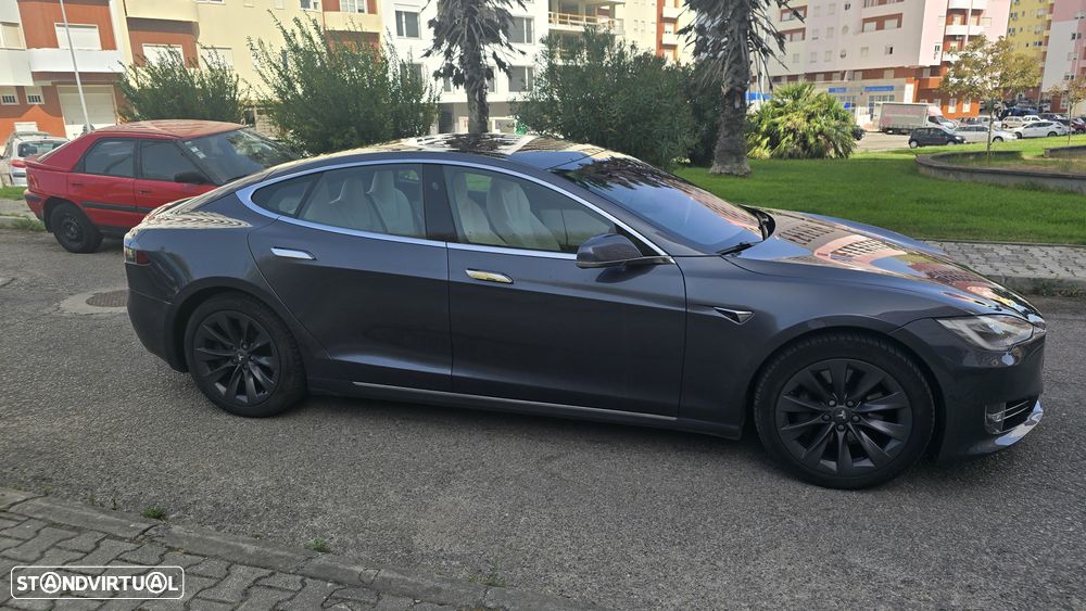 Tesla Model S Long Range - 6