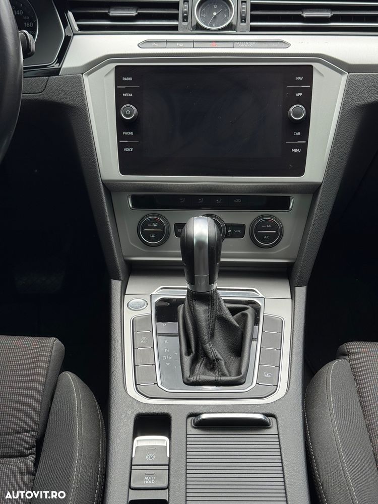 Volkswagen Passat 2.0 TDI DSG (BlueMotion Technology) Comfortline - 8