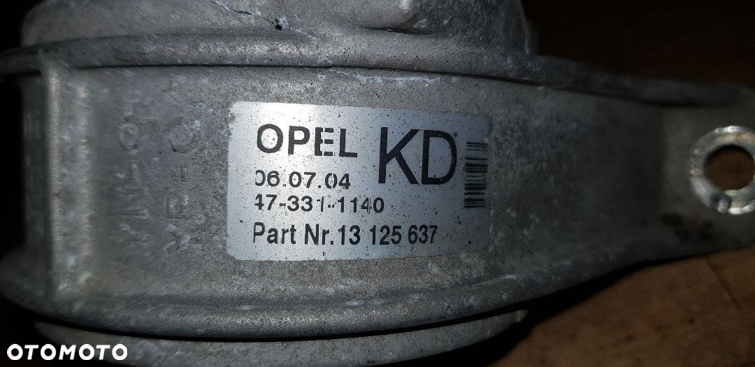 OPEL ASTRA H 1.8 16V PODUSZKA SILNIKA 90575772YL - 3