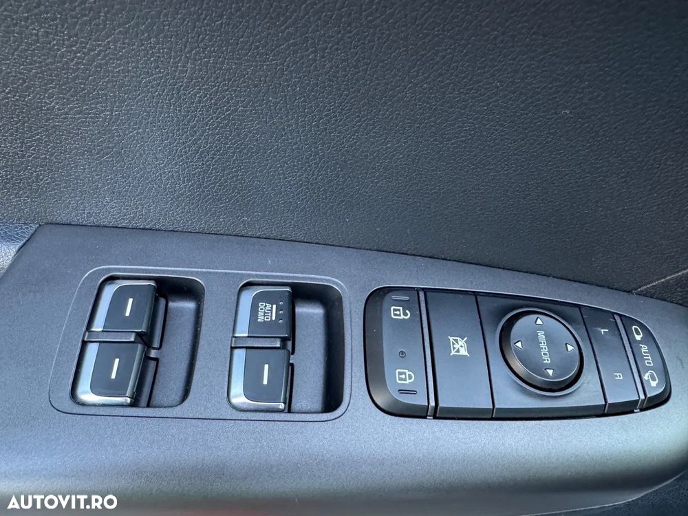 Kia Sportage 1.6 DSL MHEV 7DCT HP 4x2 Business Line - 25
