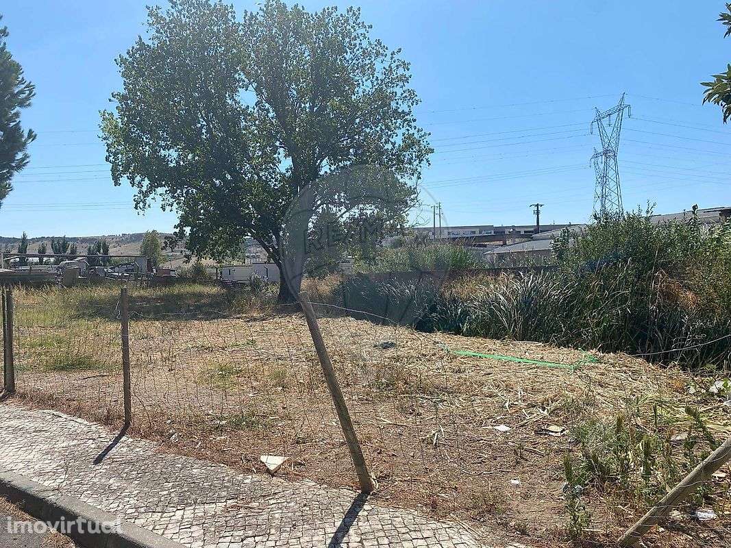 Terreno  para venda - Grande imagem: 2/4