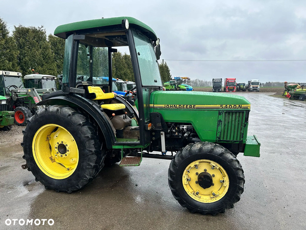 John Deere 5400N
