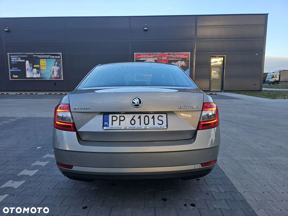 Skoda Octavia 1.6 TDI Ambition - 6
