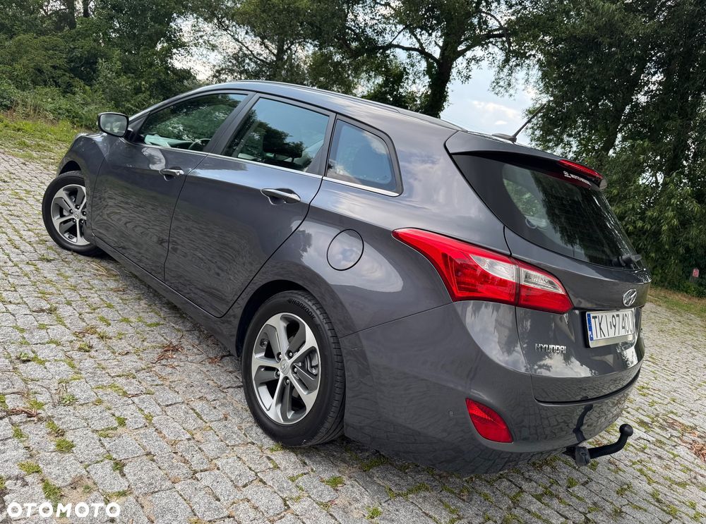 Hyundai i30 blue 1.6 CRDi Classic Navigation - 5