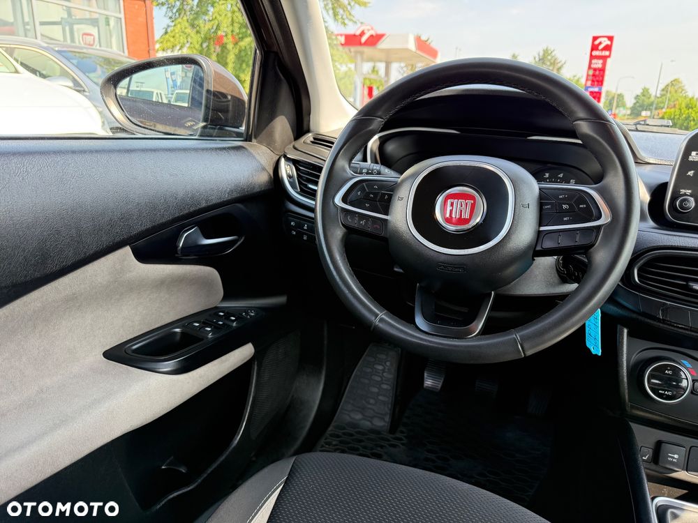 Fiat Tipo 1.4 T-Jet 16v Lounge EU6d - 13