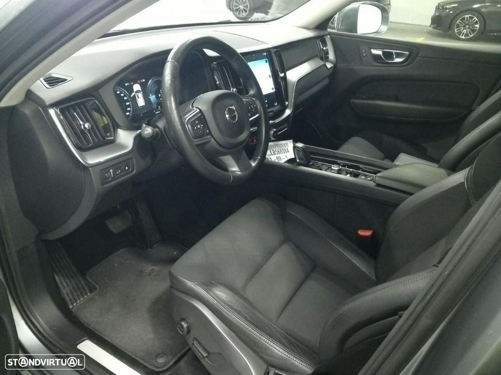 Volvo XC 60 2.0 T8 PHEV Momentum AWD - 3