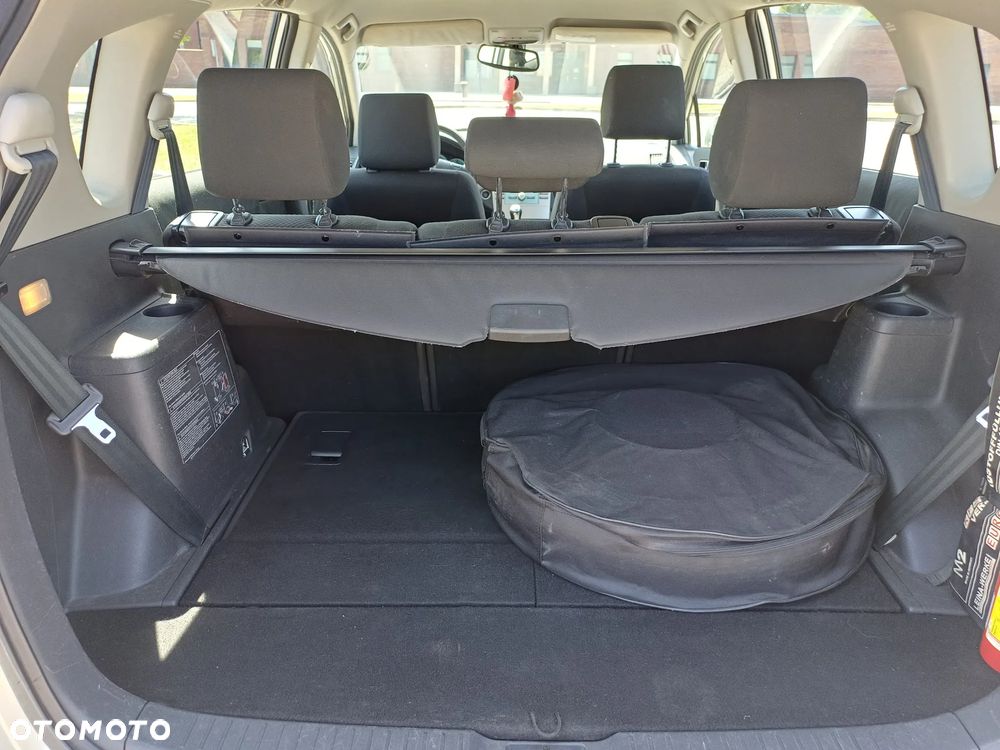 Toyota Corolla Verso 1.8 Sol 7os - 7