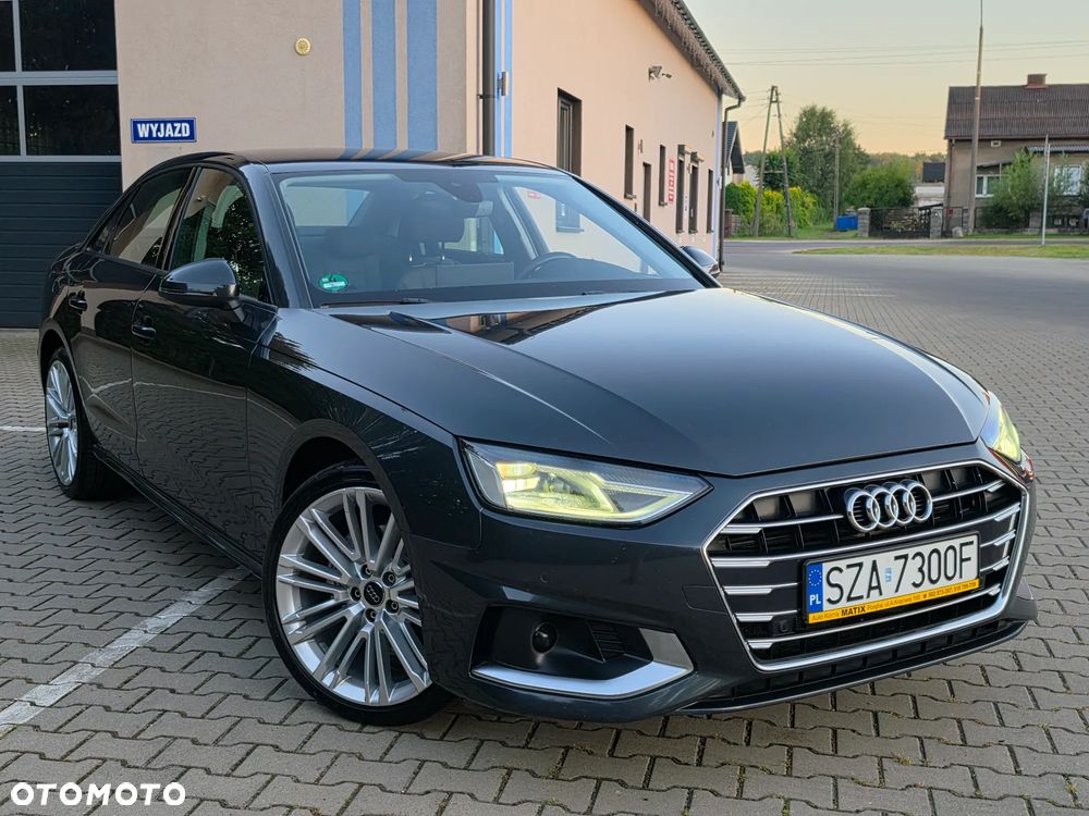 Audi A4 Limousine - 1