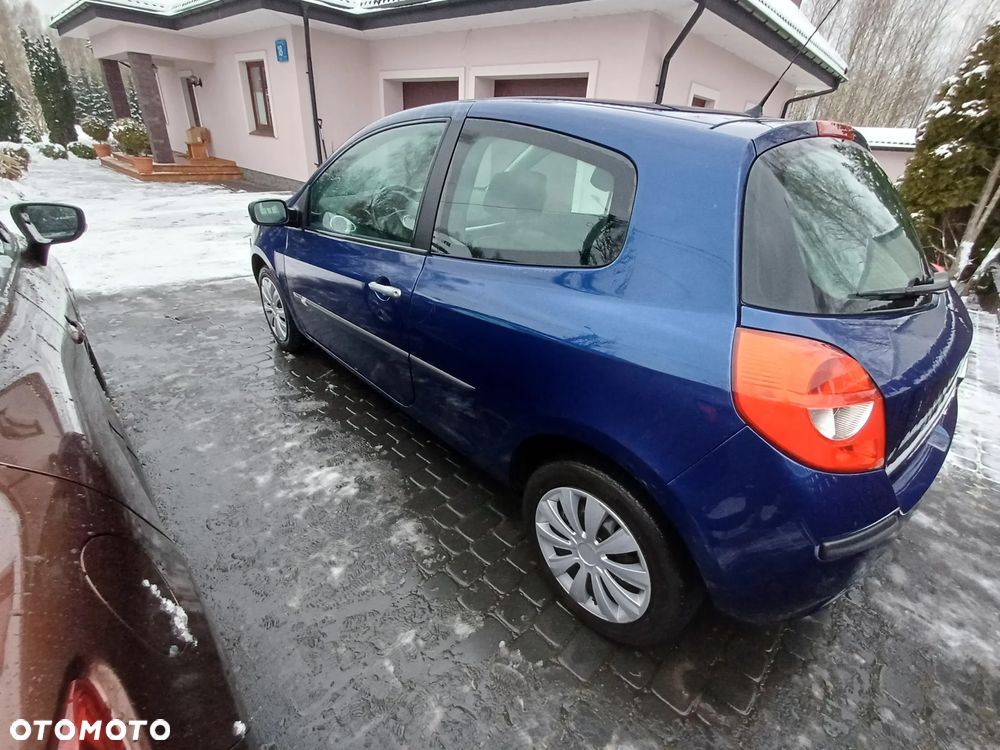 Renault Clio 1.2 16V Dynamique - 11