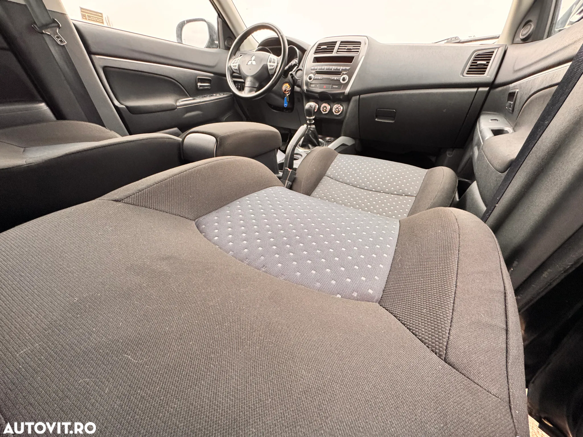 Mitsubishi ASX 1.8 DI-D 2WD Inform - 28