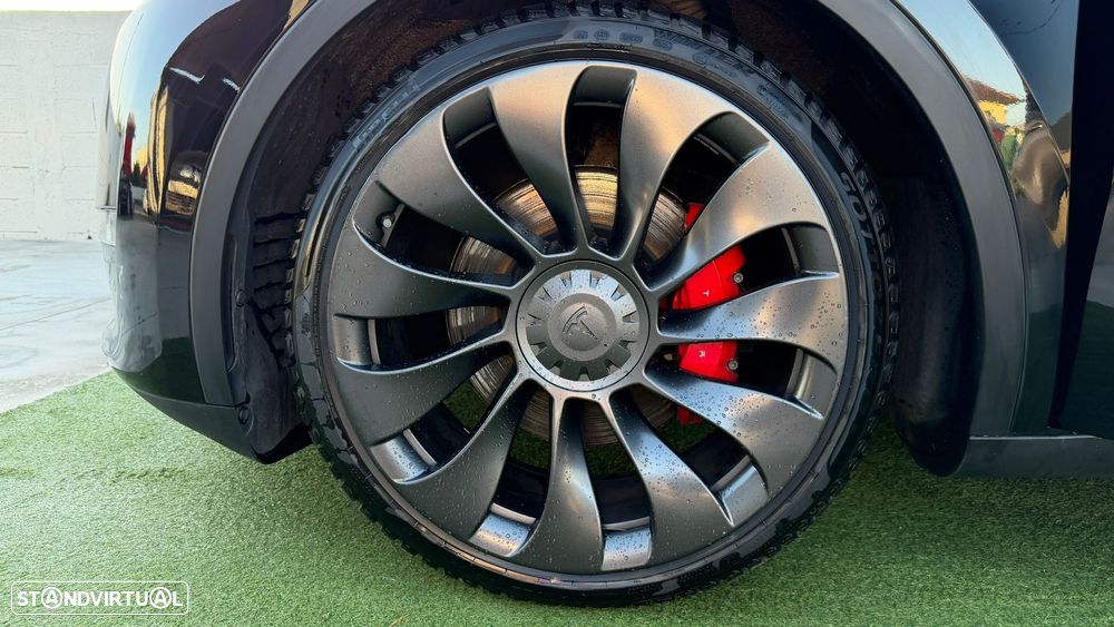 Tesla Model Y Performance Tração Integral - 16