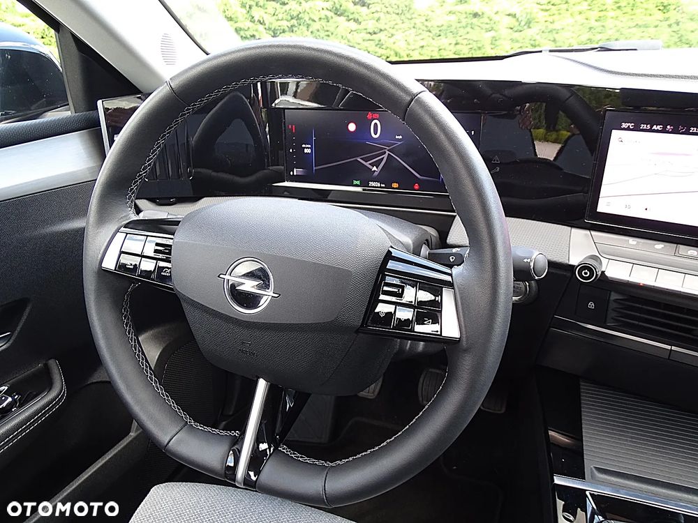 Opel Astra 1.2 Turbo GS - 26