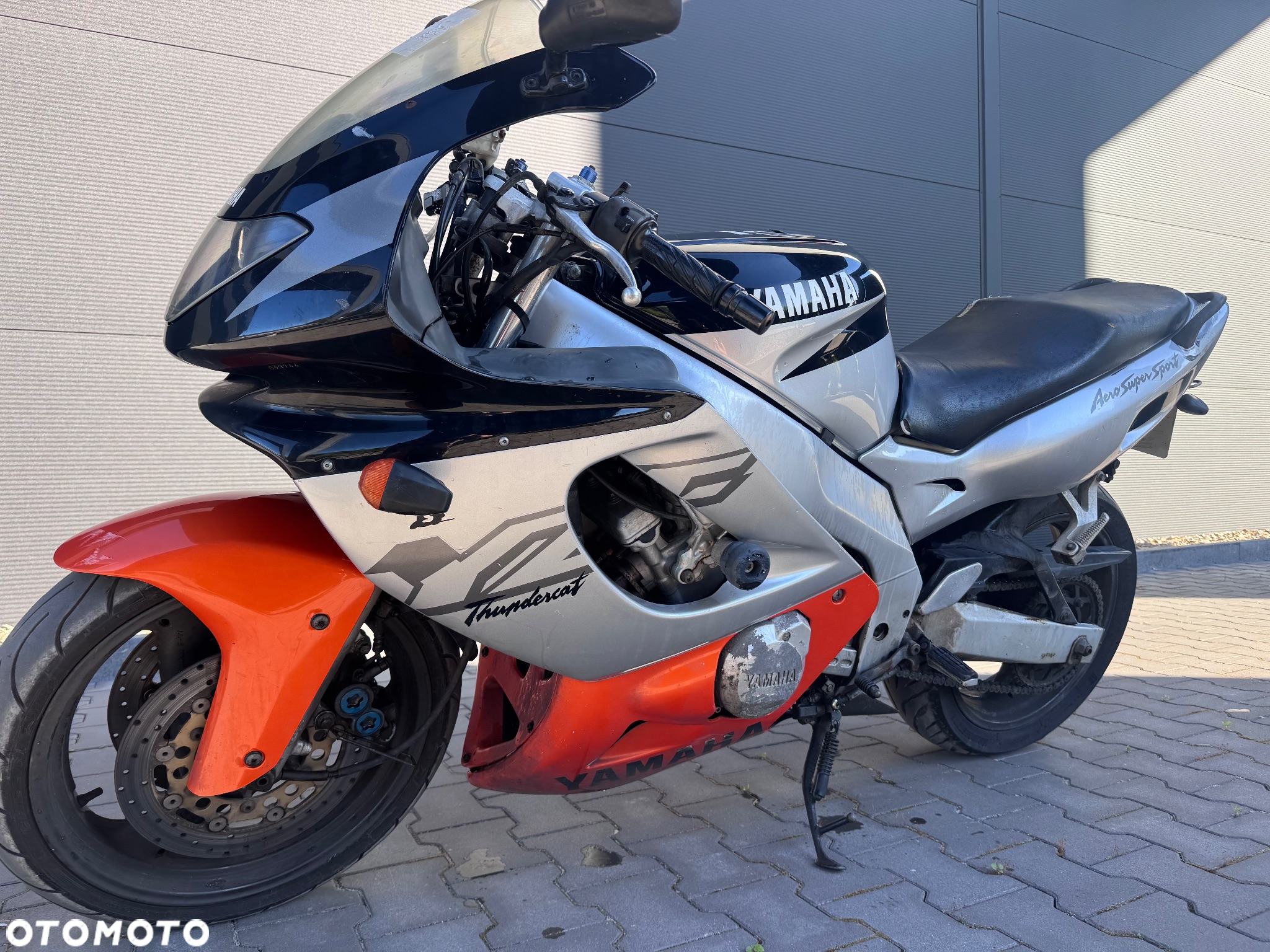 Yamaha R6 - 2
