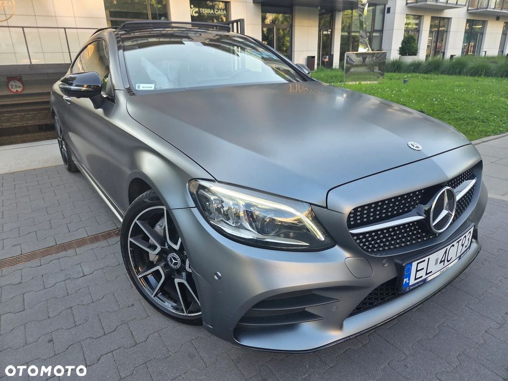 Mercedes-Benz Klasa C 300 4MATIC 9G-TRONIC - 21