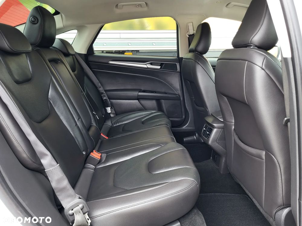 Ford Mondeo 2.0 Hybrid Titanium GPF - 27