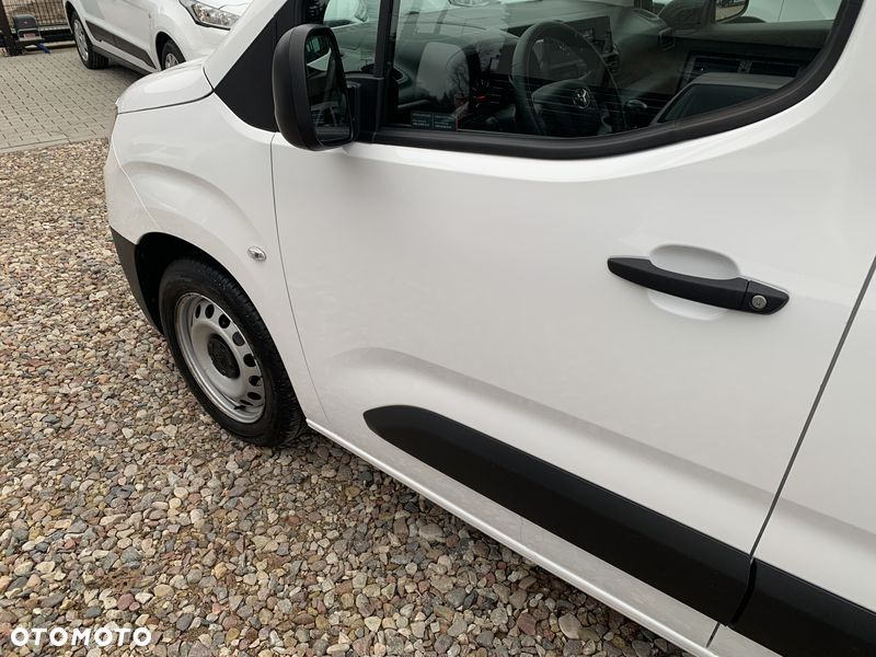 Toyota PROACE CITY BRYGADÓWKA L2H1, VAN 5 osobowy, Homologacja cięż. N1, Duża ład-772kg Koła-16 Skrzynia biegów 6stop. Ściana dział. składana 2x Boczne drzwi - 17