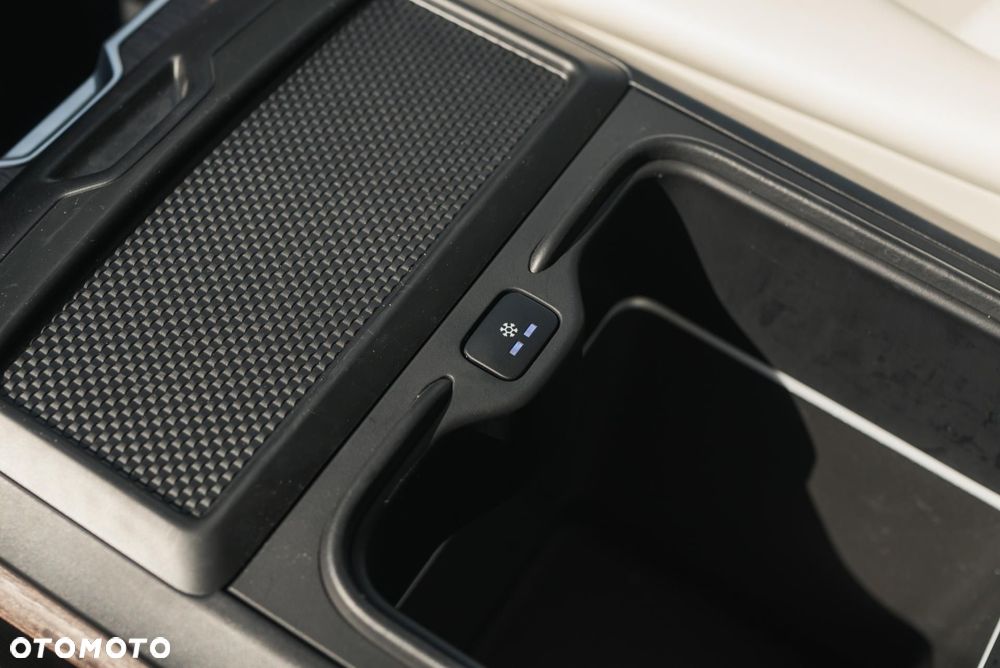 Land Rover Range Rover - 32