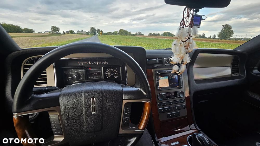 Lincoln Navigator 5.4 L 4x4 - 14