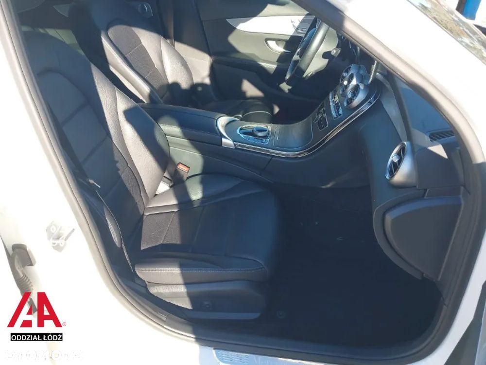 Mercedes-Benz Klasa C 300 9G-TRONIC - 10